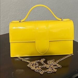 Chic Yellow Patent  Crossbody Bag used excellent condition 100% PVS